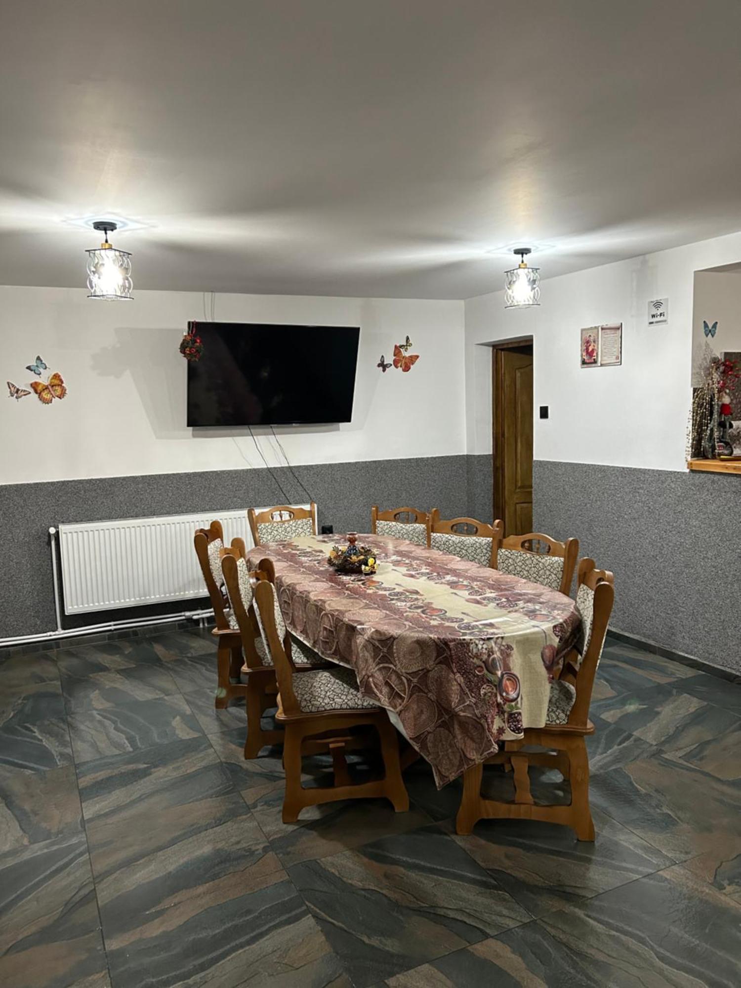큼홀룸그몰도베네스크 Casa Raraului 아파트 외부 사진